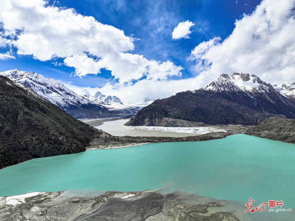 Glaciers and lakes create scenic draw in SW China's Xizang