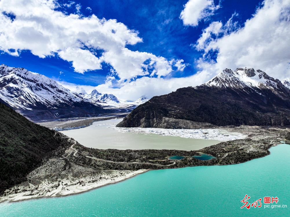 Glaciers and lakes create scenic draw in SW China's Xizang