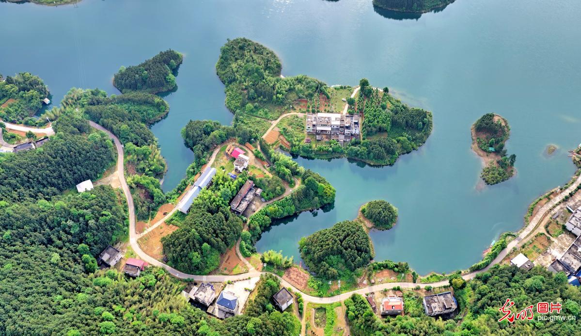 Picturesque rural scenery in C China's Hunan