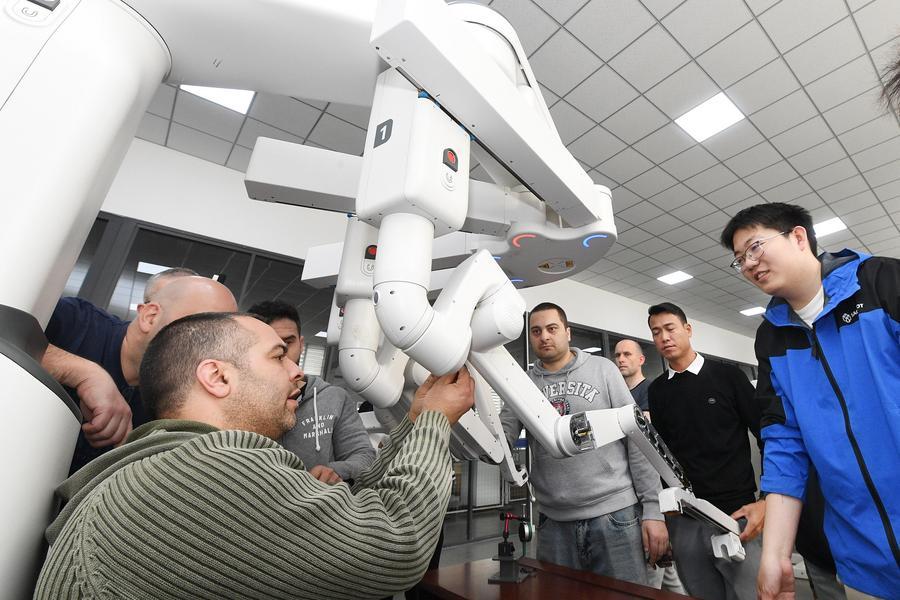 Online Gallery | AI commercial application burgeoning all over China