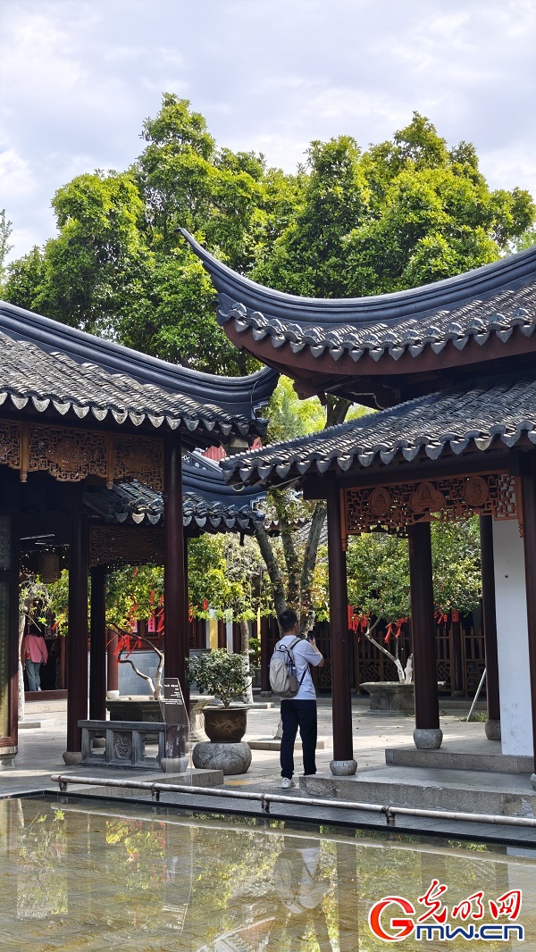 Historic Hanshan Temple showcases tranquil scenery in E China's Jiangsu Historic Hanshan Temple showcases tranquil scenery in E China's Jiangsu