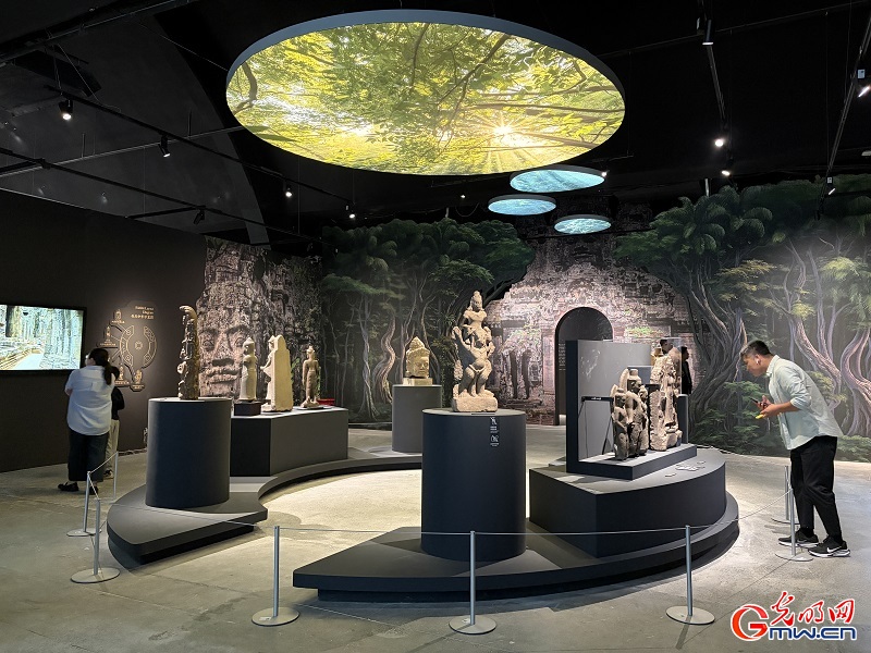 Cambodian cultural treasures exhibition opens in Beijing