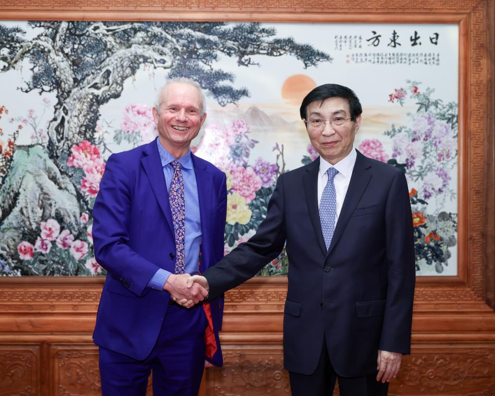Senior CPC official meets delegation of British MPs