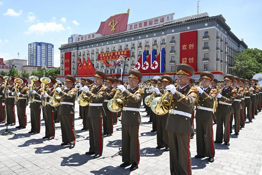 Xi, Kim hold talks in Pyongyang, pledge to advance China-DPRK ties