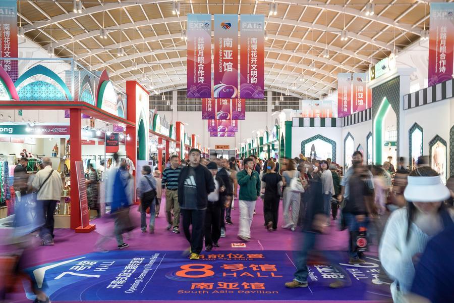 Pakistani merchant witnesses CSAE's growth