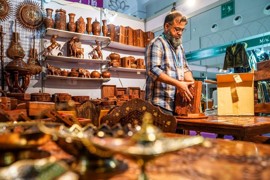 Pakistani merchant witnesses CSAE's growth