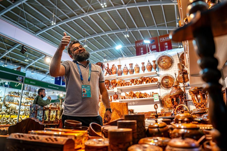 Pakistani merchant witnesses CSAE's growth