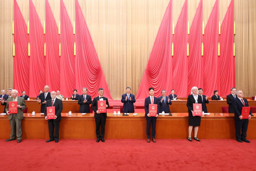 Xi calls for advancing Chinese modernization through sci-tech innovation