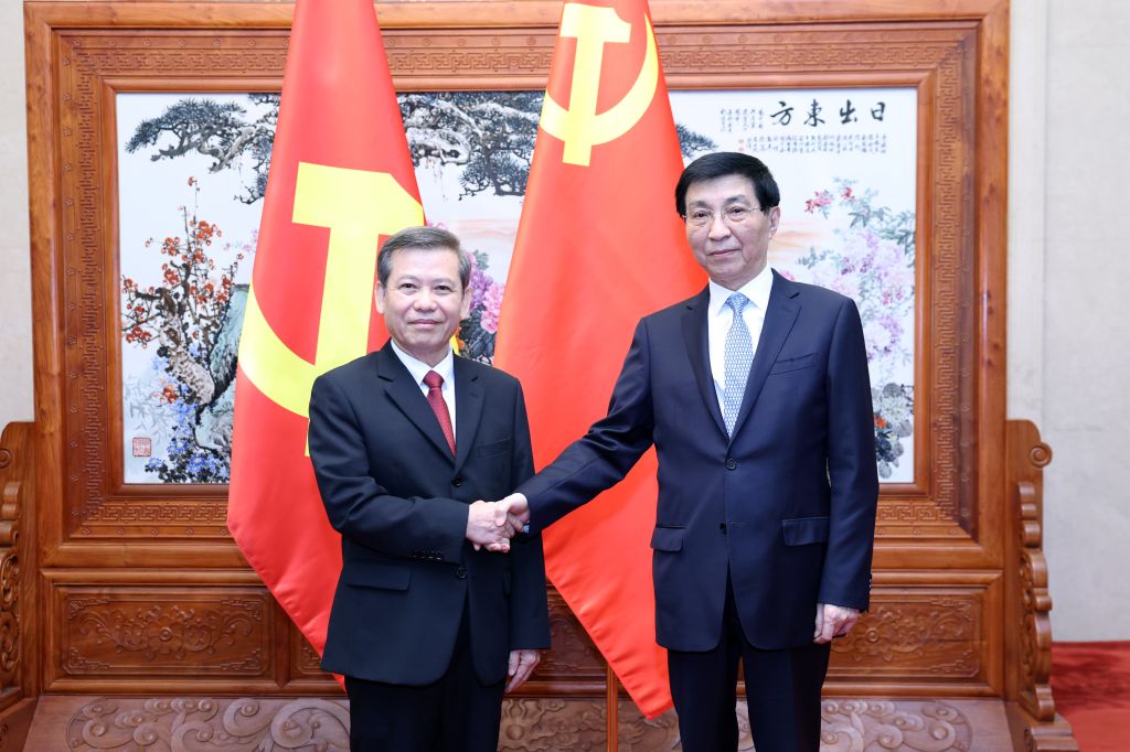 China's top political advisor meets CPV delegation