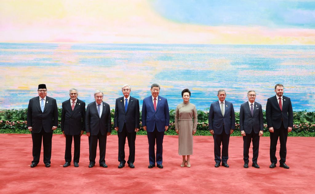 Xi offers four observations on AI development, governance