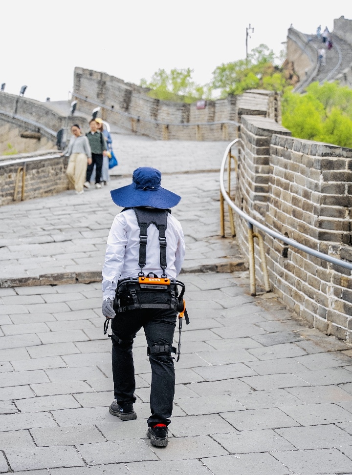 Explore Badaling: Touring the Great Wall with AI-powered exoskeleton Explore Badaling: Touring the Great Wall with AI-powered exoskeleton