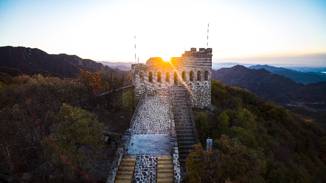 Life at the Great Wall: Nine-Eye Tower along Badaling Life at the Great Wall: Nine-Eye Tower along Badaling