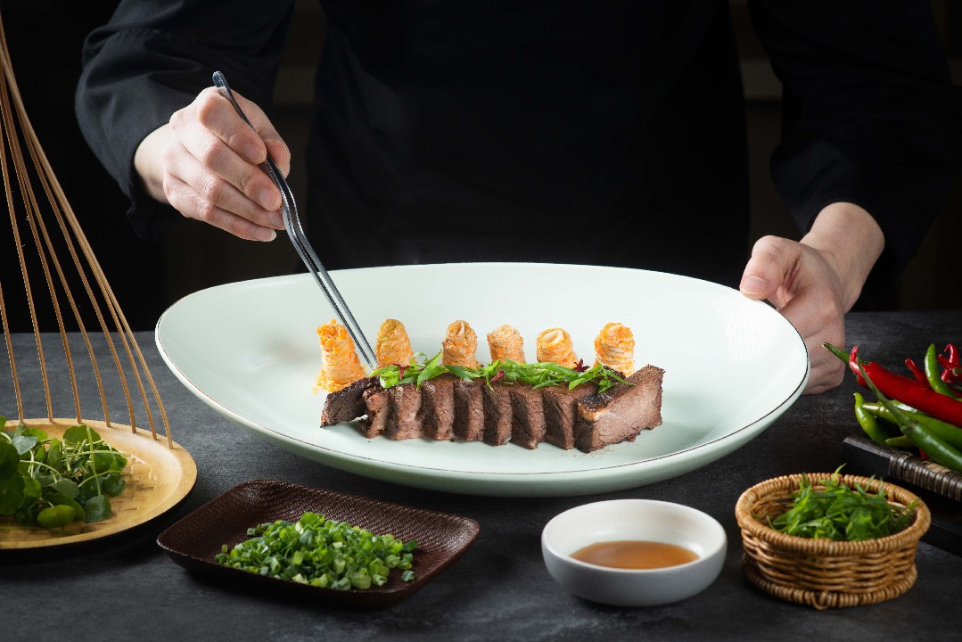 Taste Badaling: Flavors ar JU Chinese Restaurant, Doubletree by Hilton Badaling Taste Badaling: Flavors ar JU Chinese Restaurant, Doubletree by Hilton Badaling