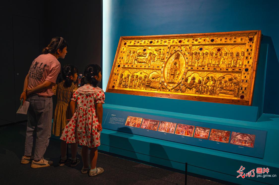 Special exhibition on gold opens in E China's Suzhou