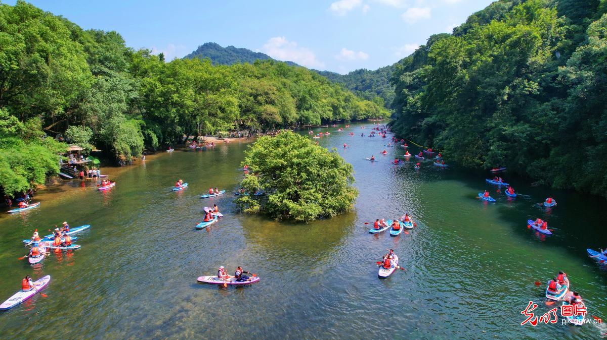 Visitors enjoy summer at Forest Water World in E China's Jiangxi