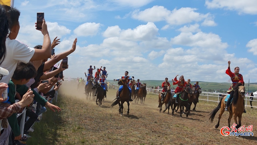 Horse racing and equestrian performances highlight Naadam Festival