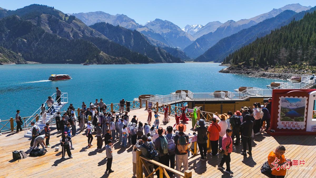 Tianchi scenic area attracts visitors in northwest China's Xinjiang