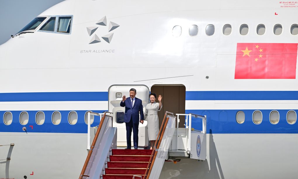 Xi kicks off state visit to Kyrgyzstan, hailing