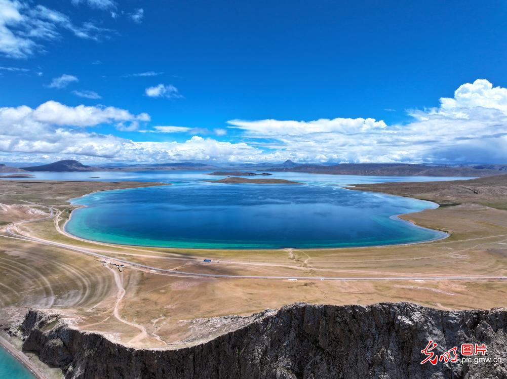 Seling Co, a pearl of Qiangtang Seling Co, a pearl of Qiangtang