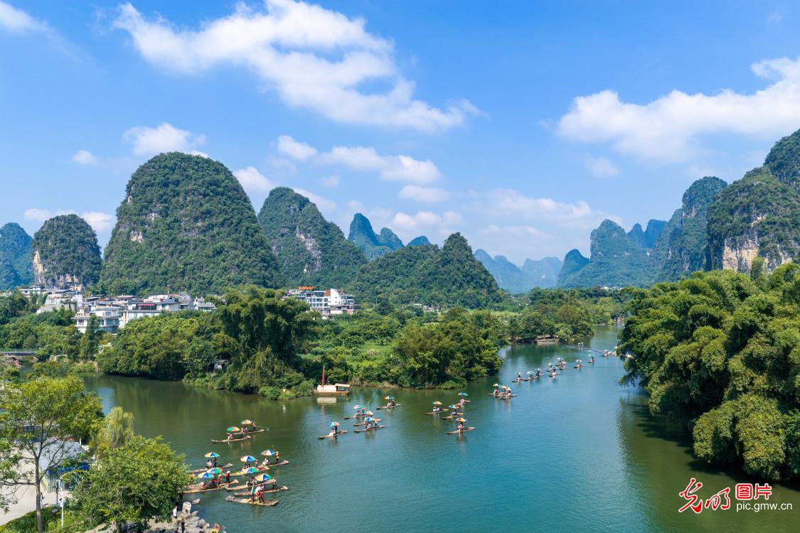 Scenery along Yulong River in S China's Guangxi