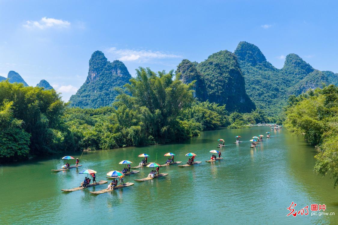 Scenery along Yulong River in S China's Guangxi