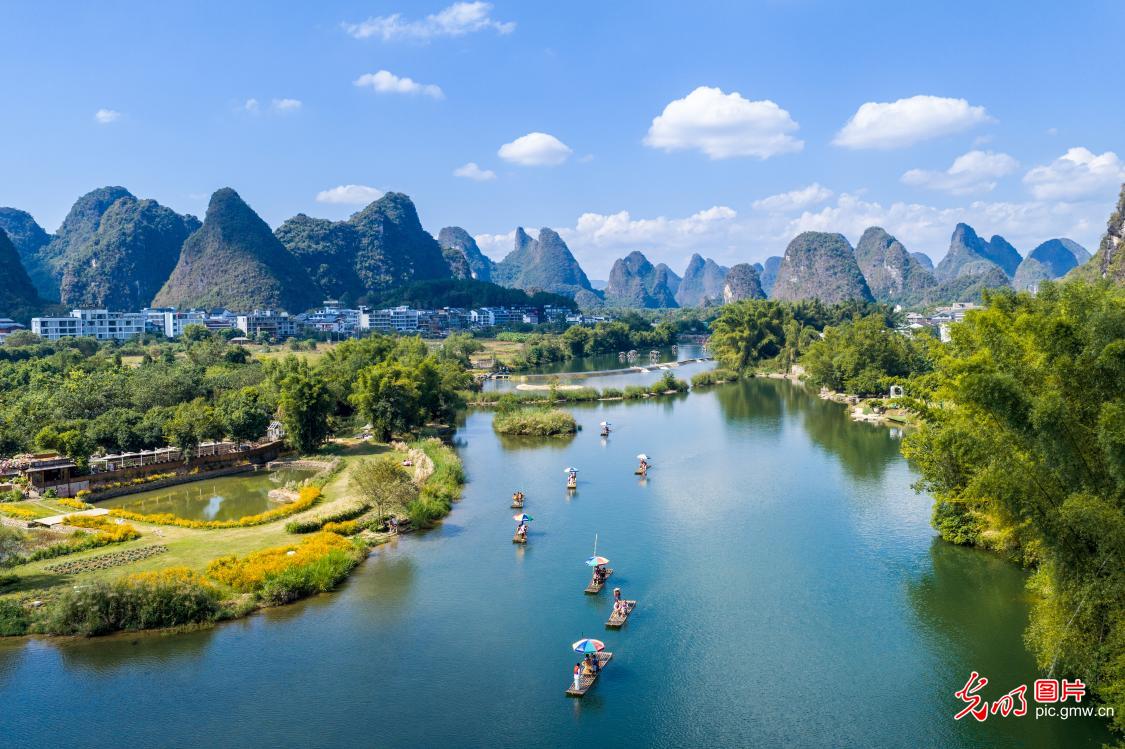 Autumn scenery in S China's Yulong River