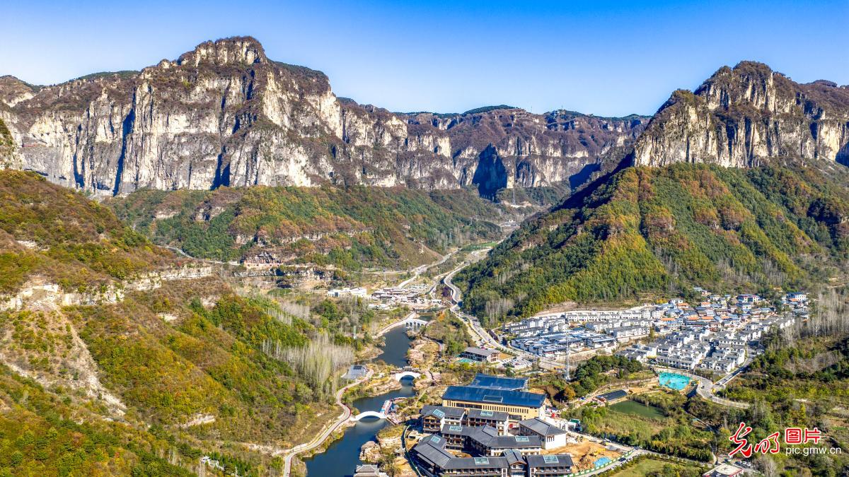 Autumn splendor of Xiyagou Resort in Shanxi