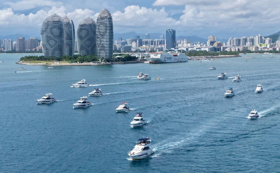China expands foreign business access at world's largest free trade port