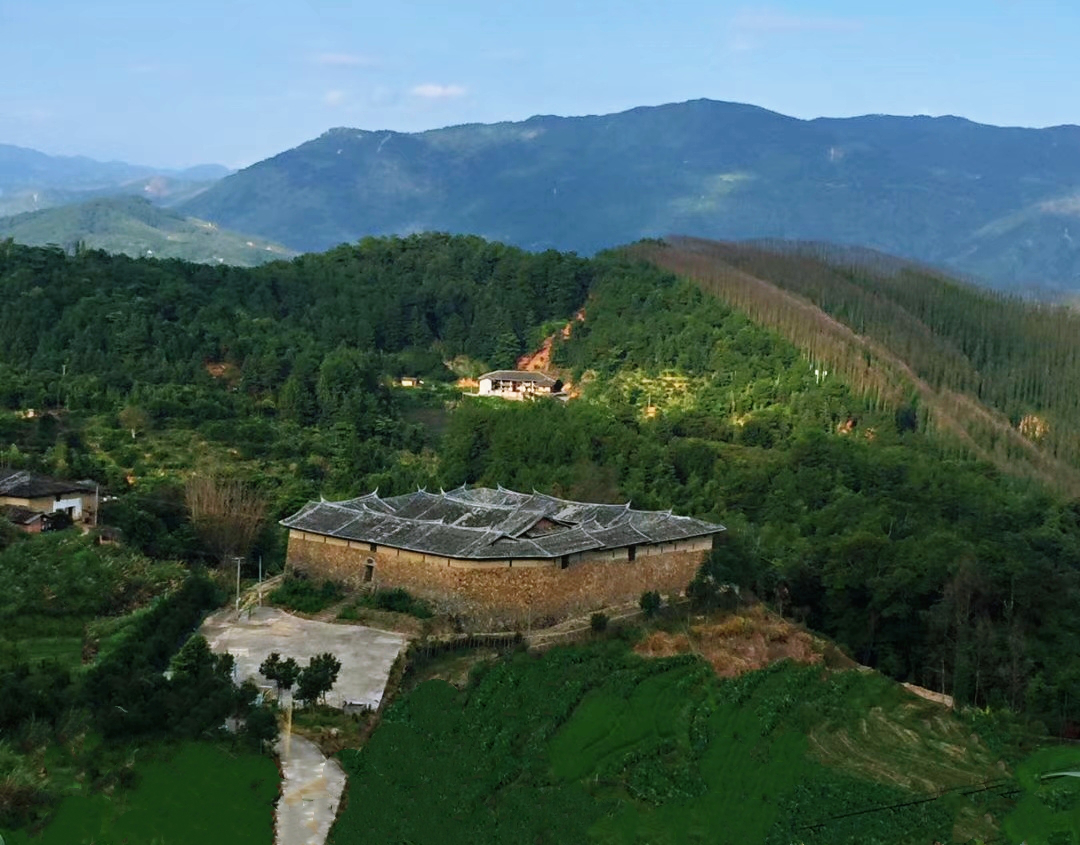 300-year-old castle no longer so hard to reach