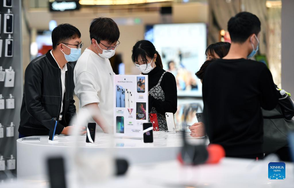 China's Hainan sees soaring duty-free sales in 2021