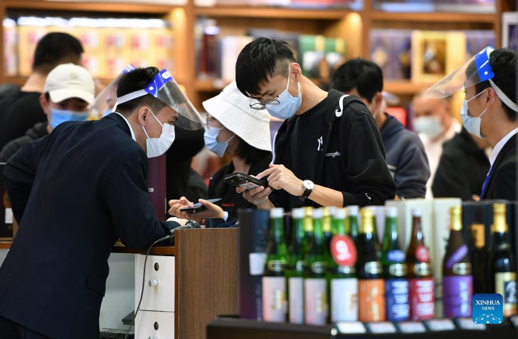 China's Hainan sees soaring duty-free sales in 2021