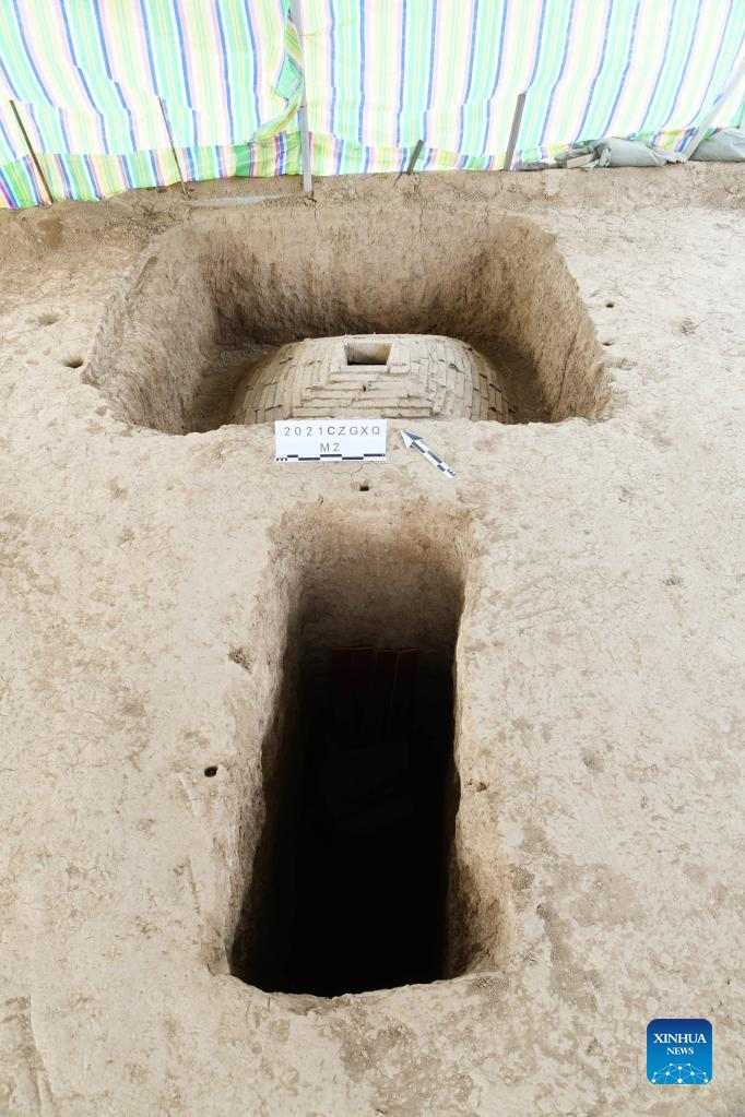 Ming Dynasty tomb chambers, murals unearthed in north China