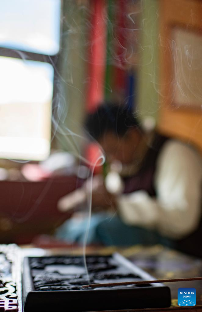 Centuries-old handicrafts bring better lives to locals in Tibet
