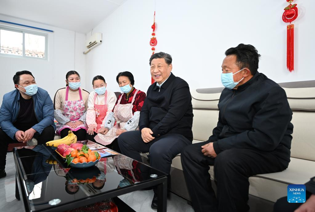 Xi extends Spring Festival greetings to all Chinese people during Shanxi visit