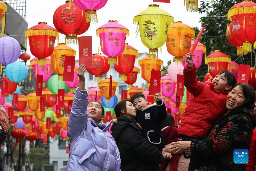 Various events held across China to celebrate upcoming Lantern Festival