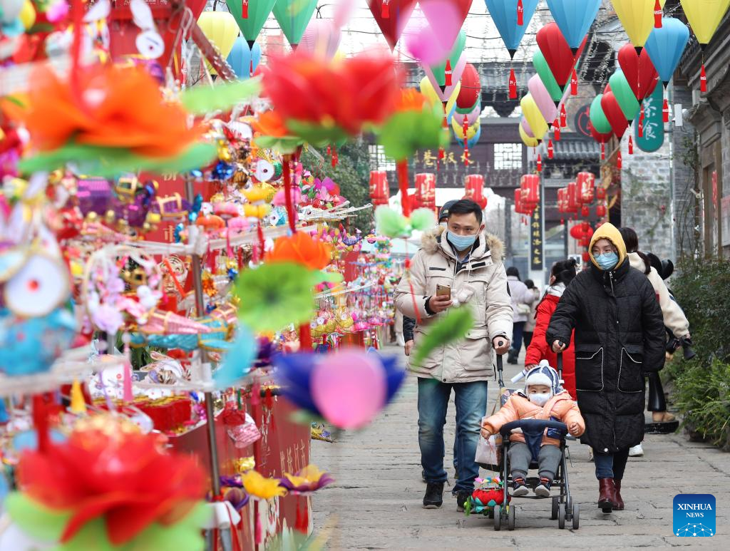 Various events held across China to celebrate upcoming Lantern Festival