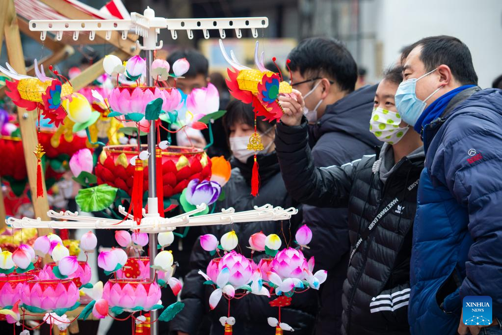 Various events held across China to celebrate upcoming Lantern Festival