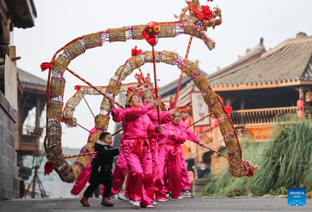 Various events held across China to celebrate upcoming Lantern Festival