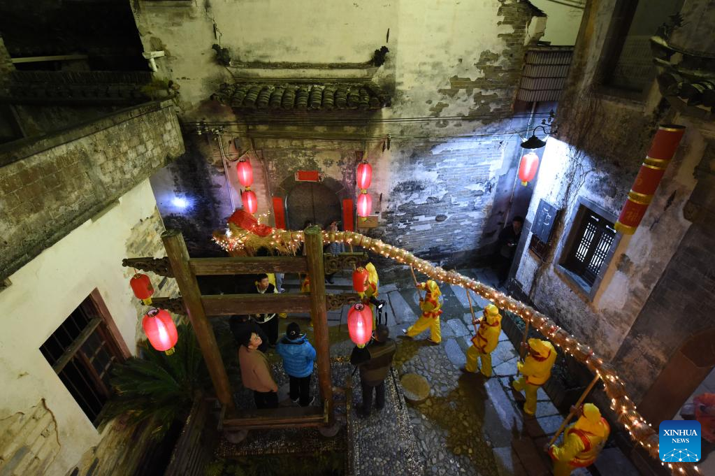 Various activities held across China to greet Longtaitou Day