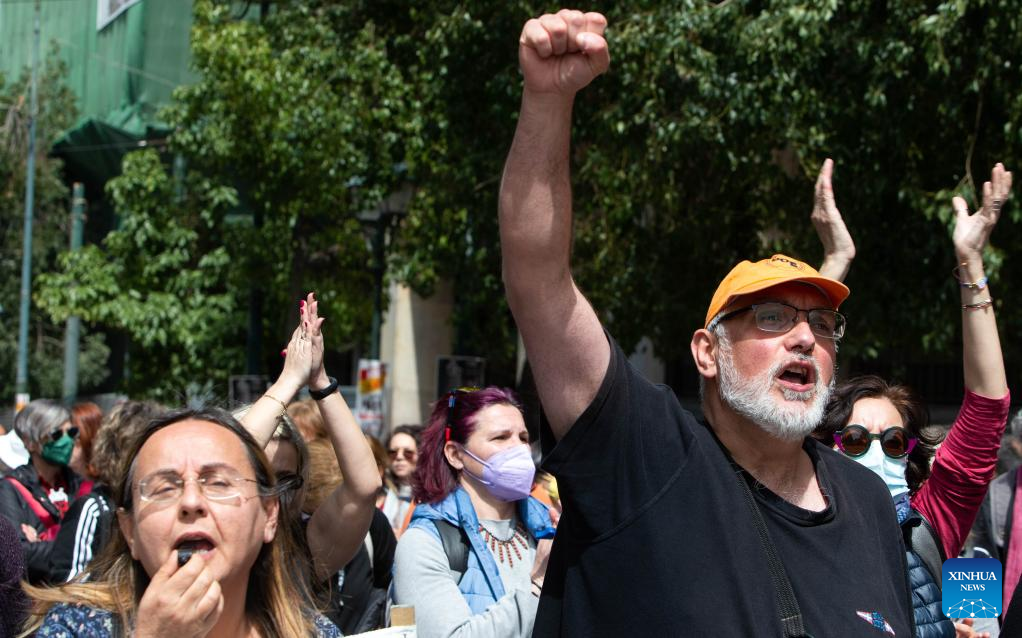 Greek workers stage 24-hour general strike over high prices