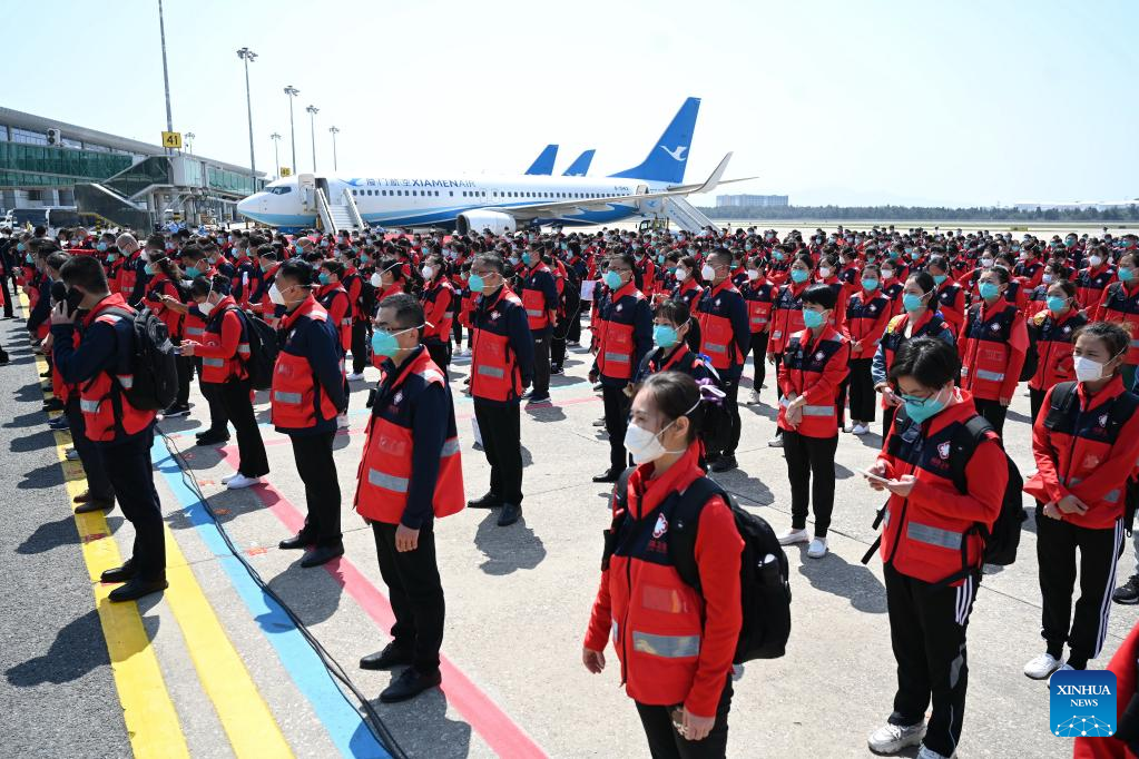 Medics from Fujian leave for Shanghai to aid in battle against COVID-19 resurgence