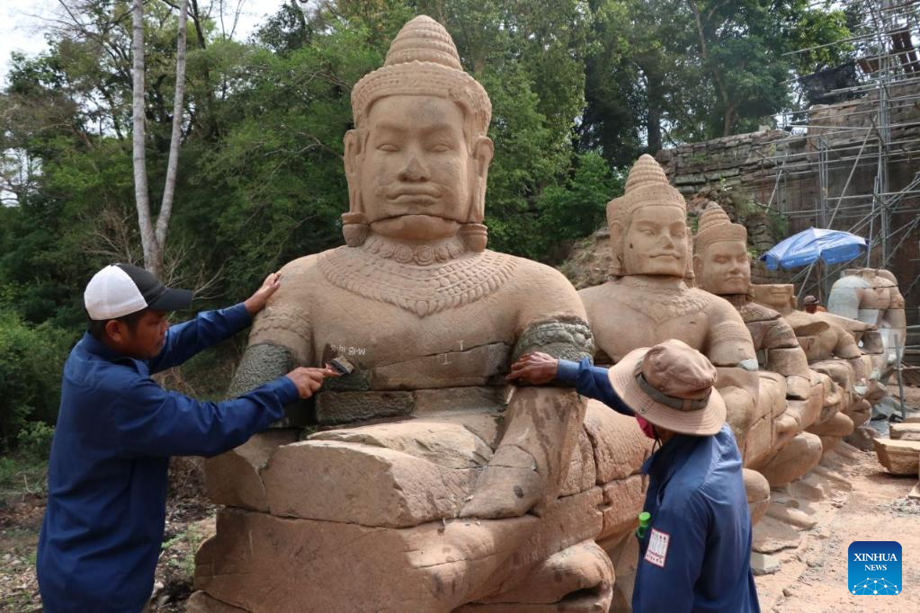 Restoration work on Takav Gate of Cambodia's Angkor Thom 70 pct completed