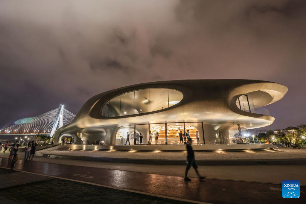 In pics: Wormhole Library in Haikou Bay, S China's Hainan