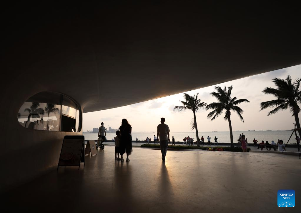 In pics: Wormhole Library in Haikou Bay, S China's Hainan