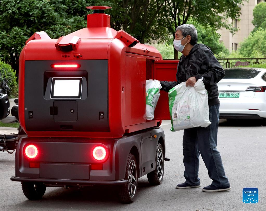 Unmanned delivery vehicles used in Shanghai to distribute supplies to residents