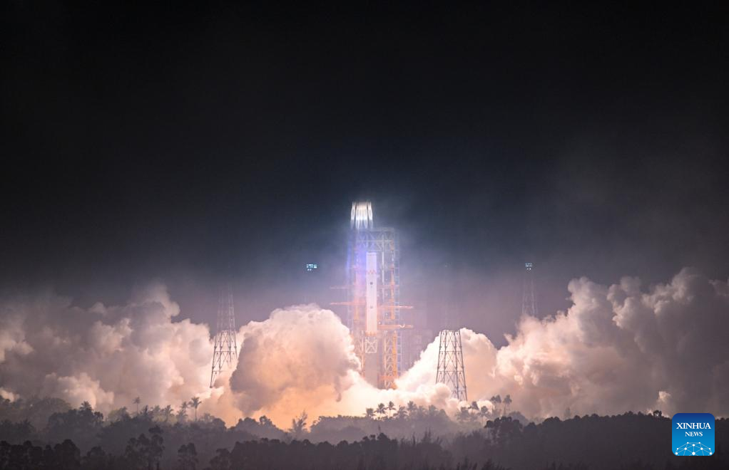 China launches cargo craft for space station supplies