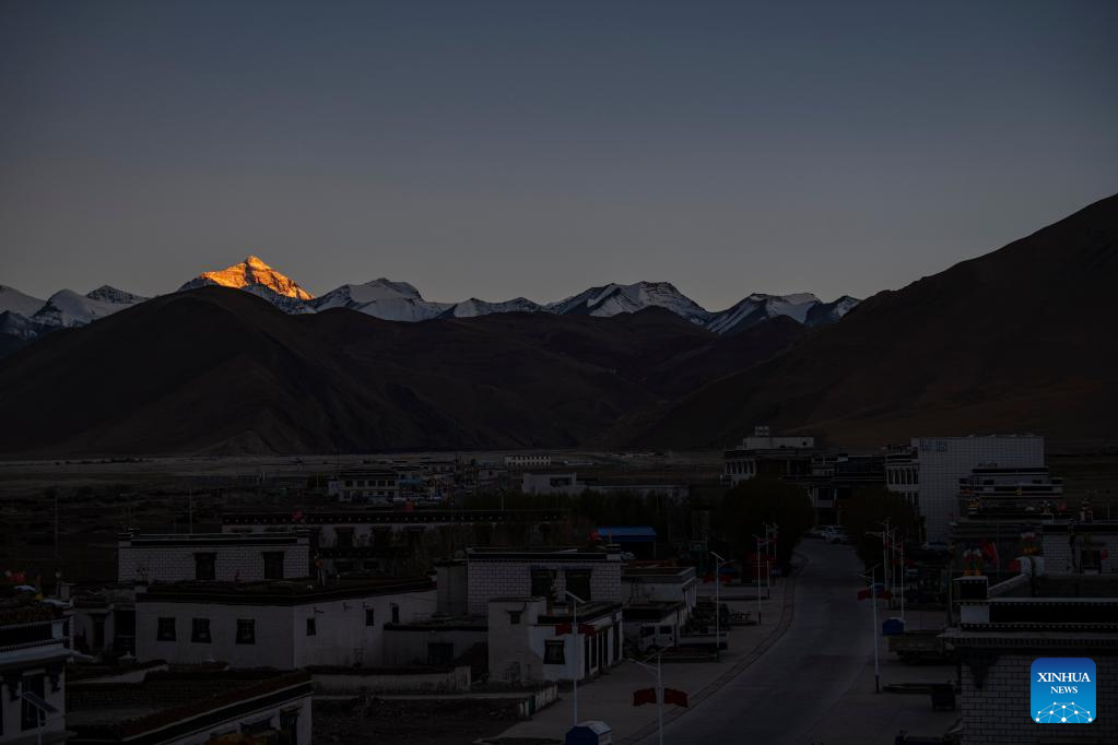 Spring farming begins in nearest administrative township to Mt. Qomolangma