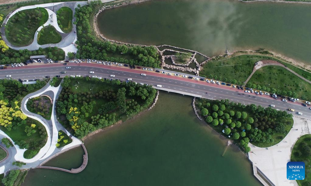 Sceneries of Hutuo River after ecological restoration in Shijiazhuang, N China