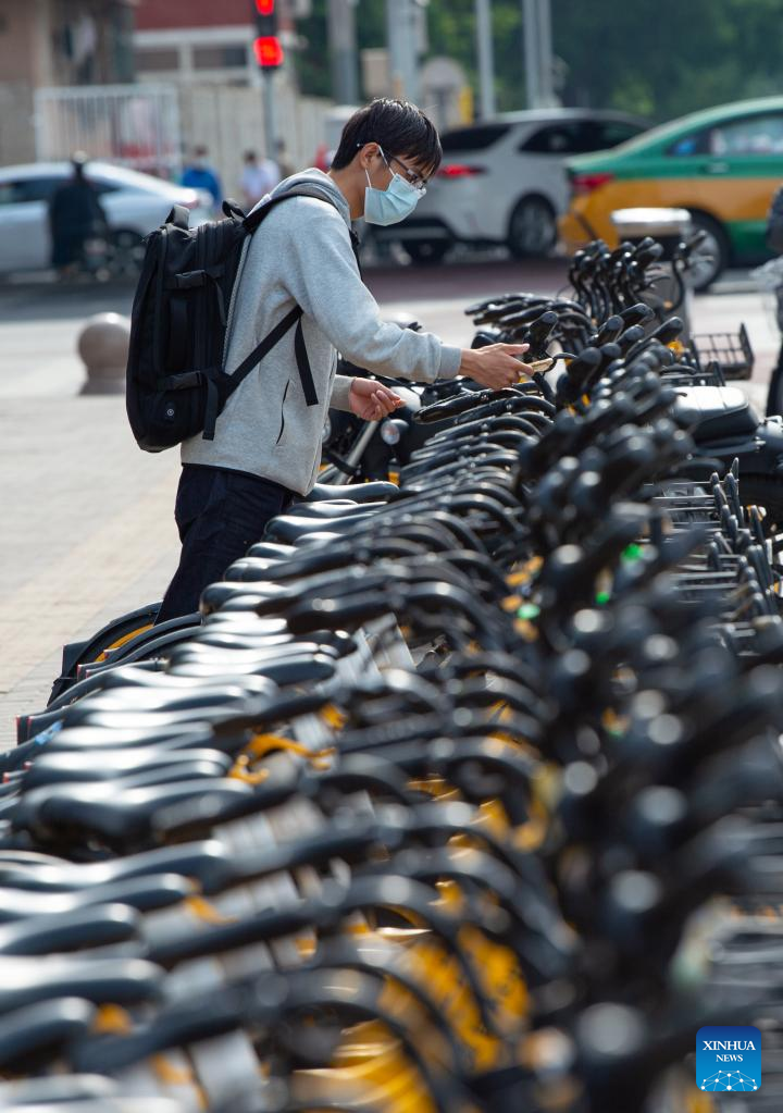 Shared bikes disinfected as COVID-19 precaution measures in Beijing