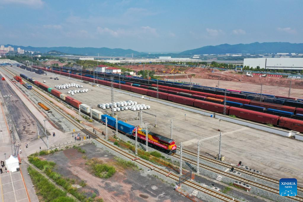 Int'l freight train departs from Chongqing for Myanmar